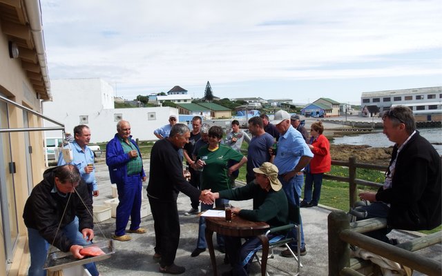 â€˜n Gesellige oomblik tydens die inweegsessie